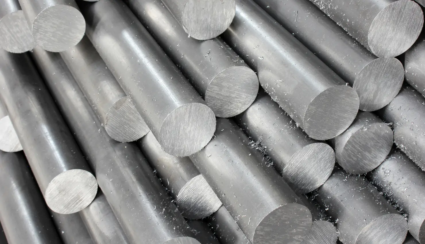 Aluminum Futures Surge on Supply Crunch Fears