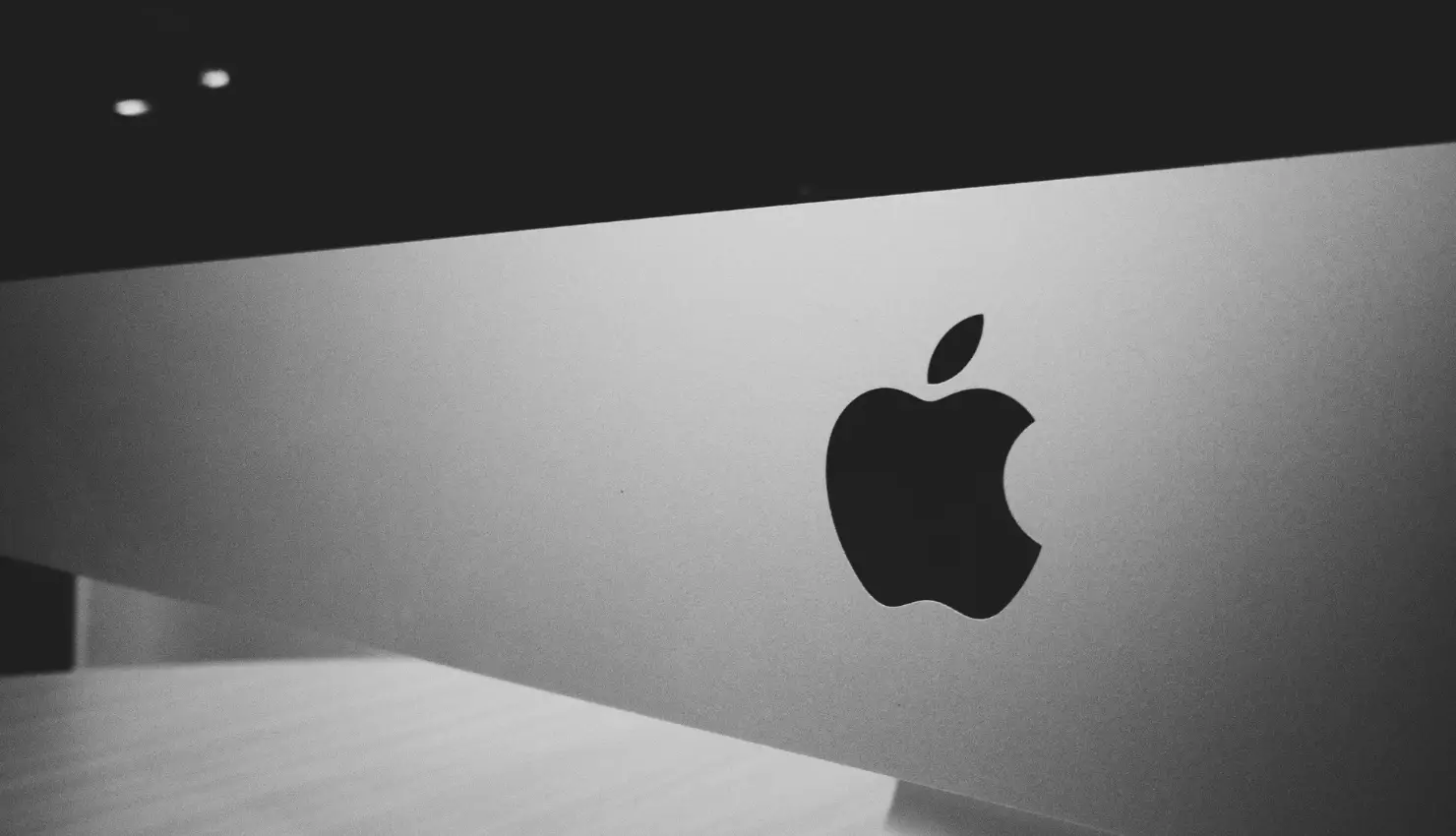 Apple Surges 12% Ahead of “Awe Dropping” iPhone 17 Launch