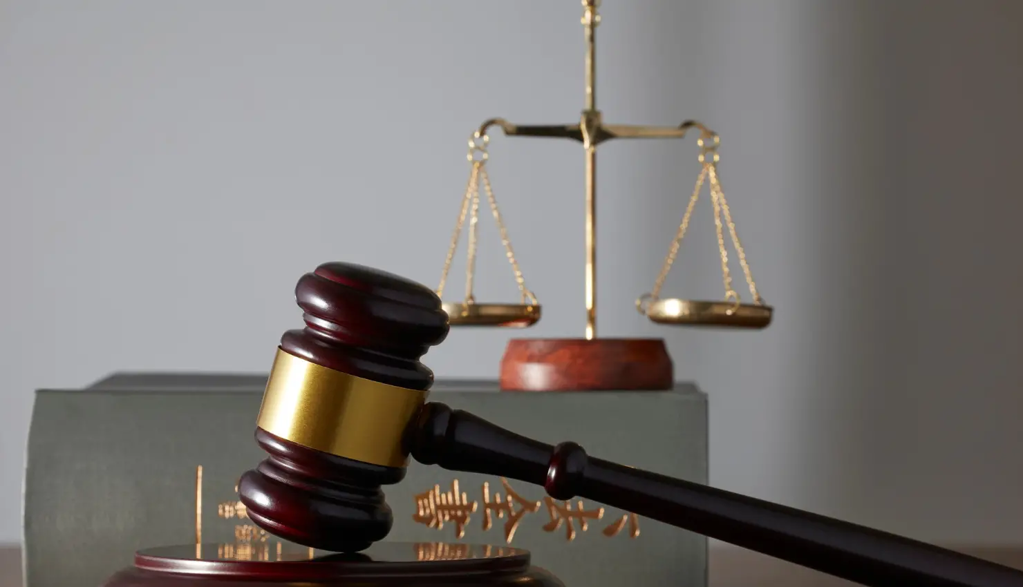 DeFi Disaster: Stream Finance Halts Operations Amid $93 Million External Fund Loss