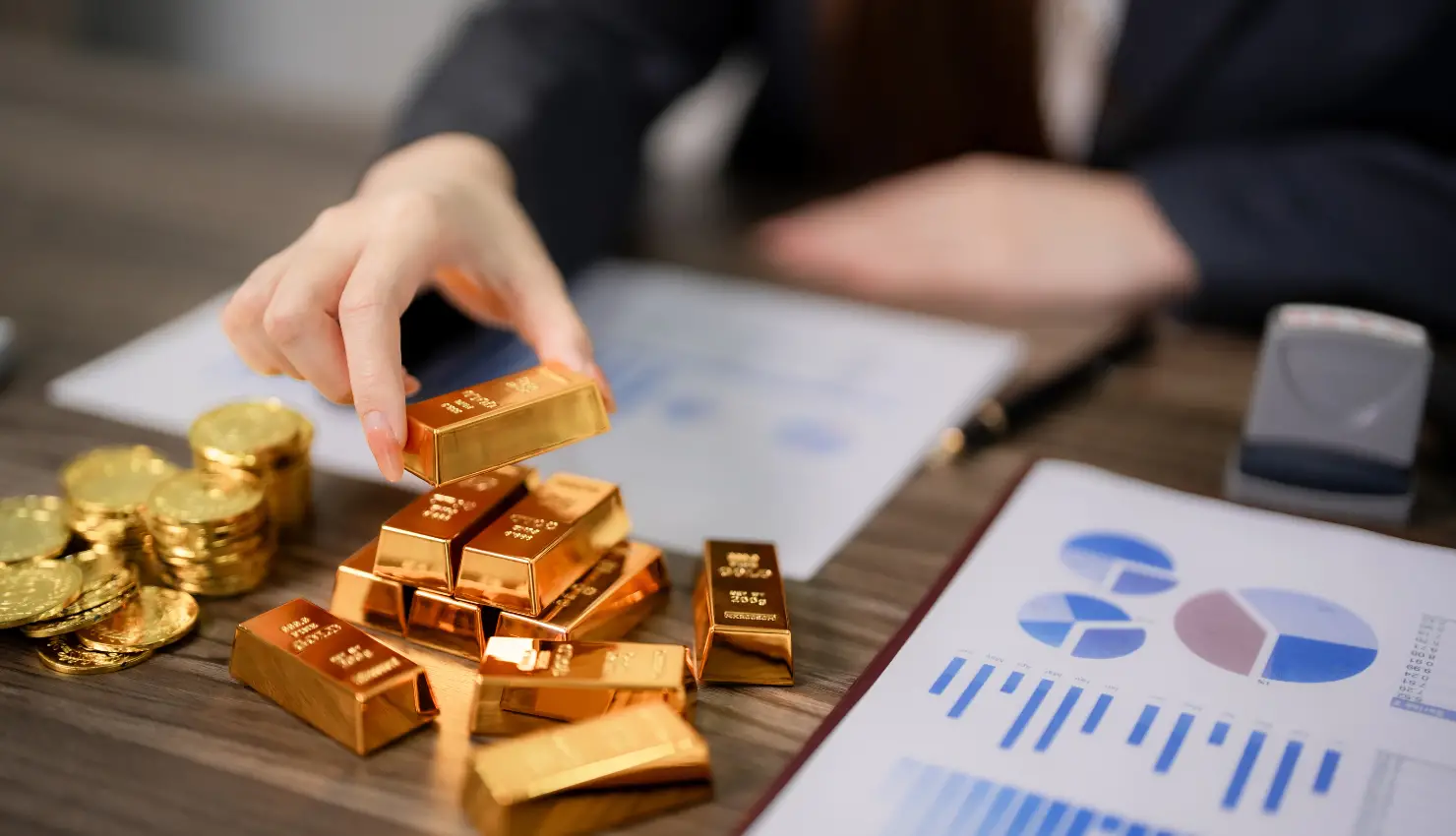 Gold Futures Positioning Signals Strong Bullish Bias  Commodity Exchange Inc. – CFTC Data (Dec 9, 2025)