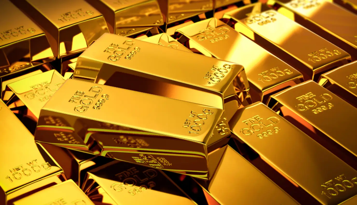 Gold Heads for Weekly Gain as Softer Dollar Boosts Demand