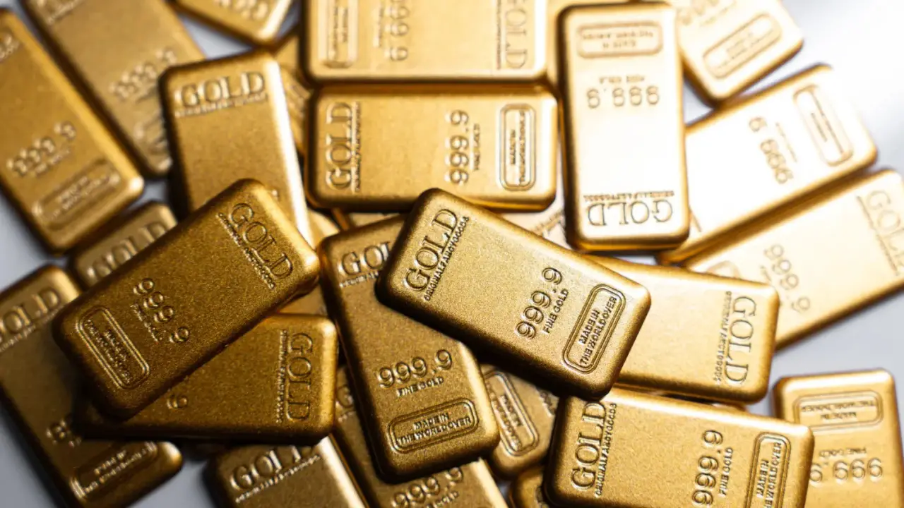 Metals Gold heads for weekly loss as high oil prices feed inflation worries