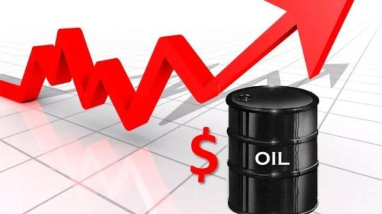 Nasdaq Slides 1% as Chip Stocks Sink and Oil Prices Surge