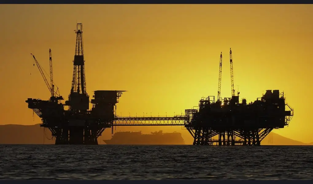 Oil Prices Dip Ahead of Key OPEC and IEA Reports