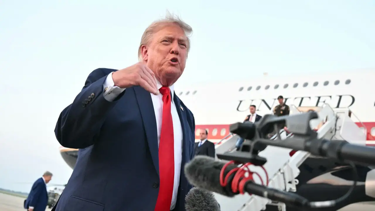 S&P 500 Ends Nearly Flat as Iran Tensions and Chip Stock Sell-Off Weigh on Markets