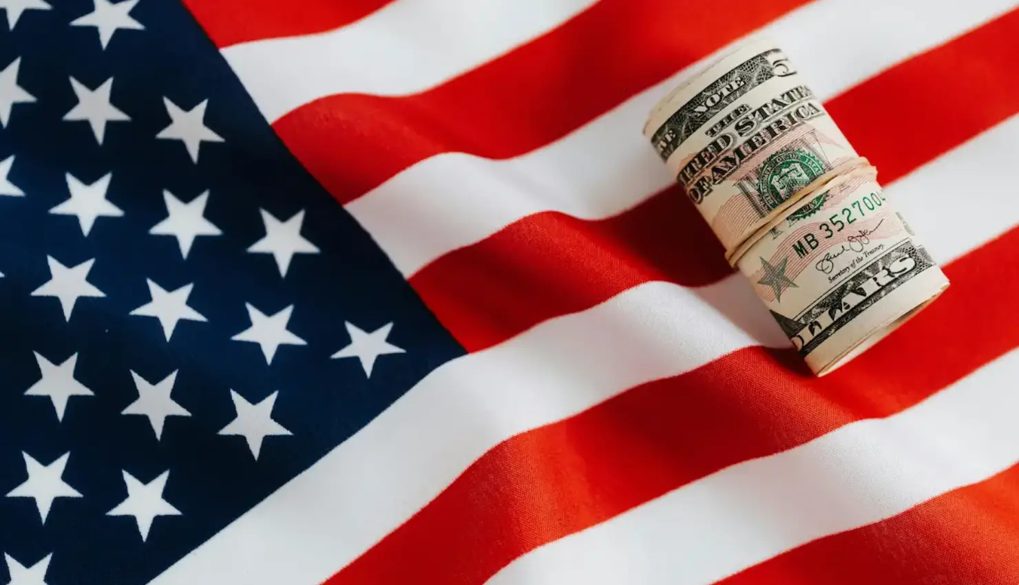 S&P 500 logs third straight gain as AI trade fuels optimism