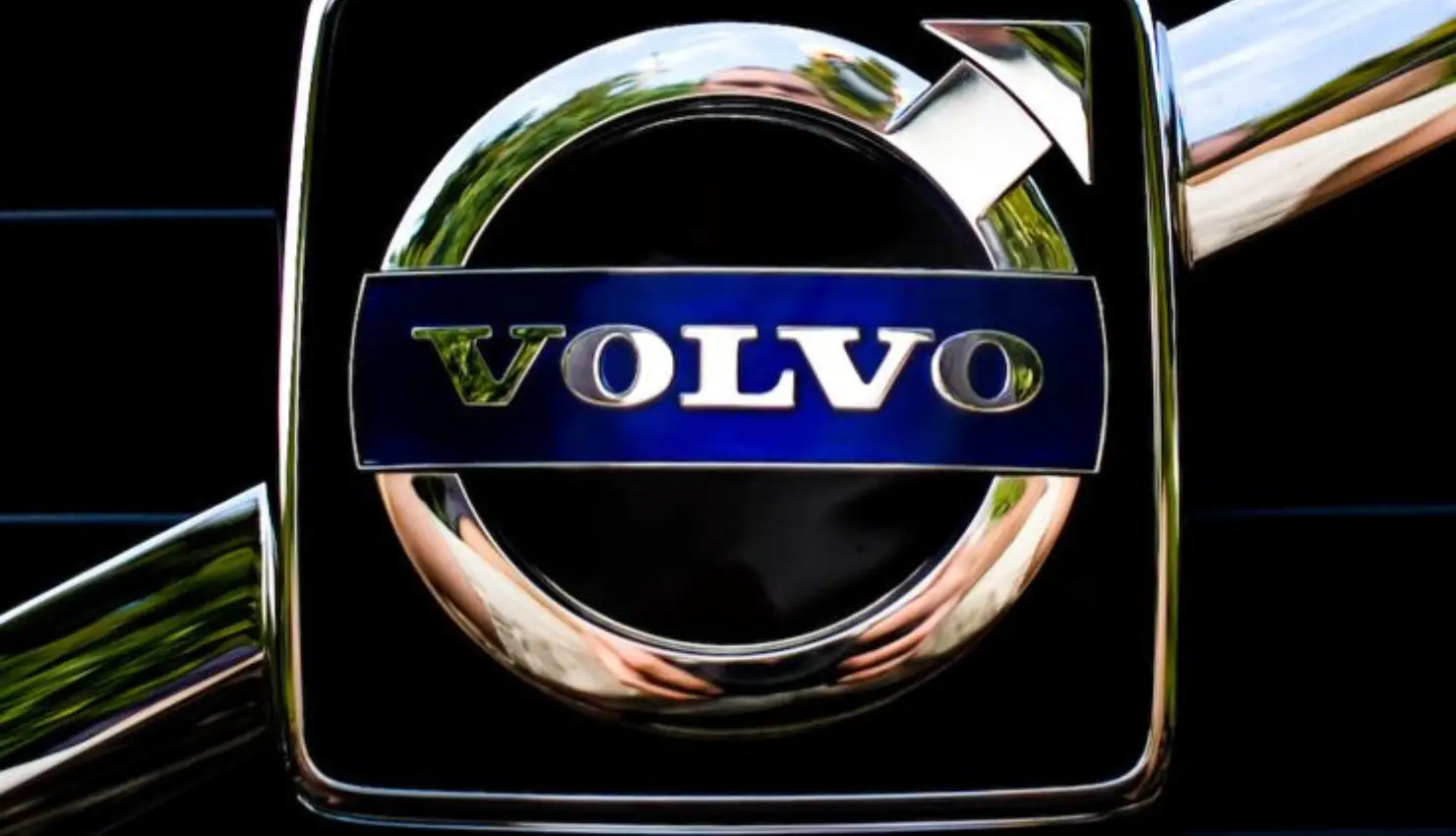Volvo Reports 14% Drop in July Sales Amid Weak EV Demand